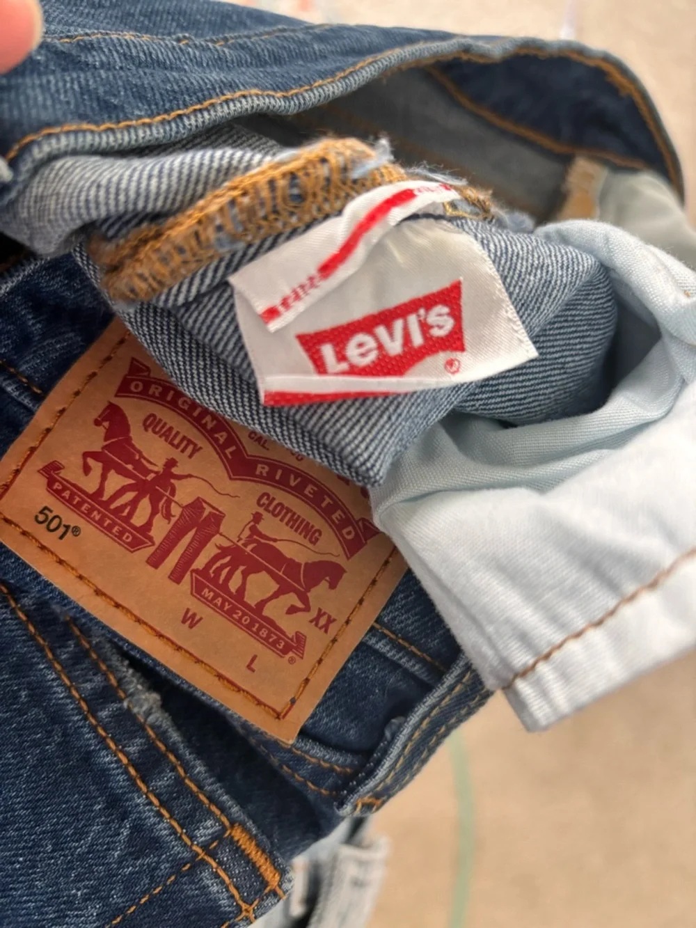 Levi’s 501 Mid Rise Straight Jeans 31 X 32 EUC